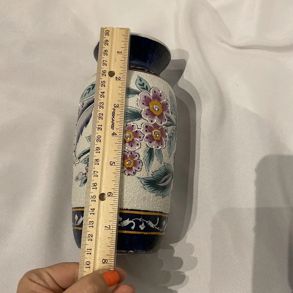 unique hand panted floral mid‎ to large size flower vase